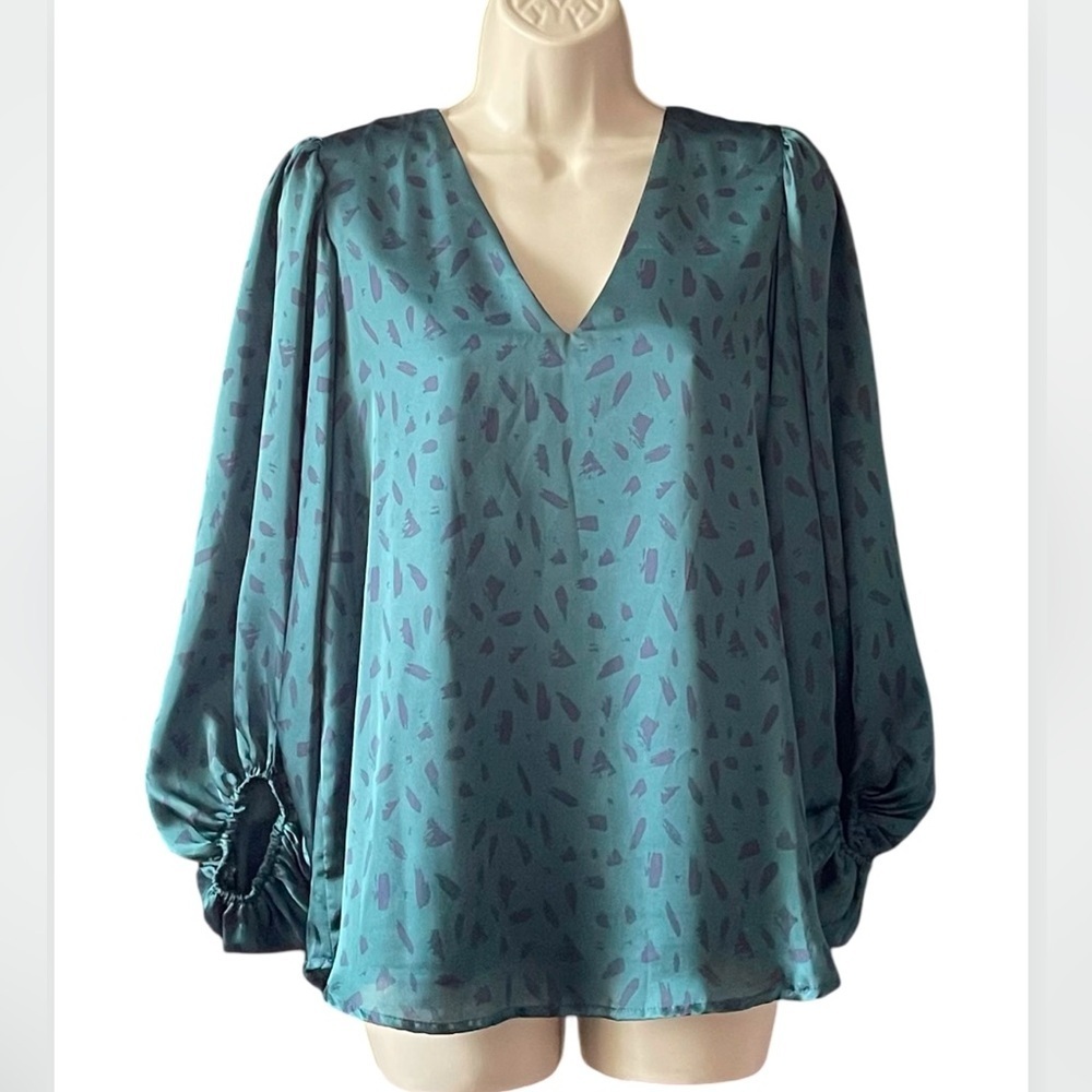 Adrienne Satin V-neck Bubble Sleeve Tunic Top Size S Jewel Green Lined Holiday